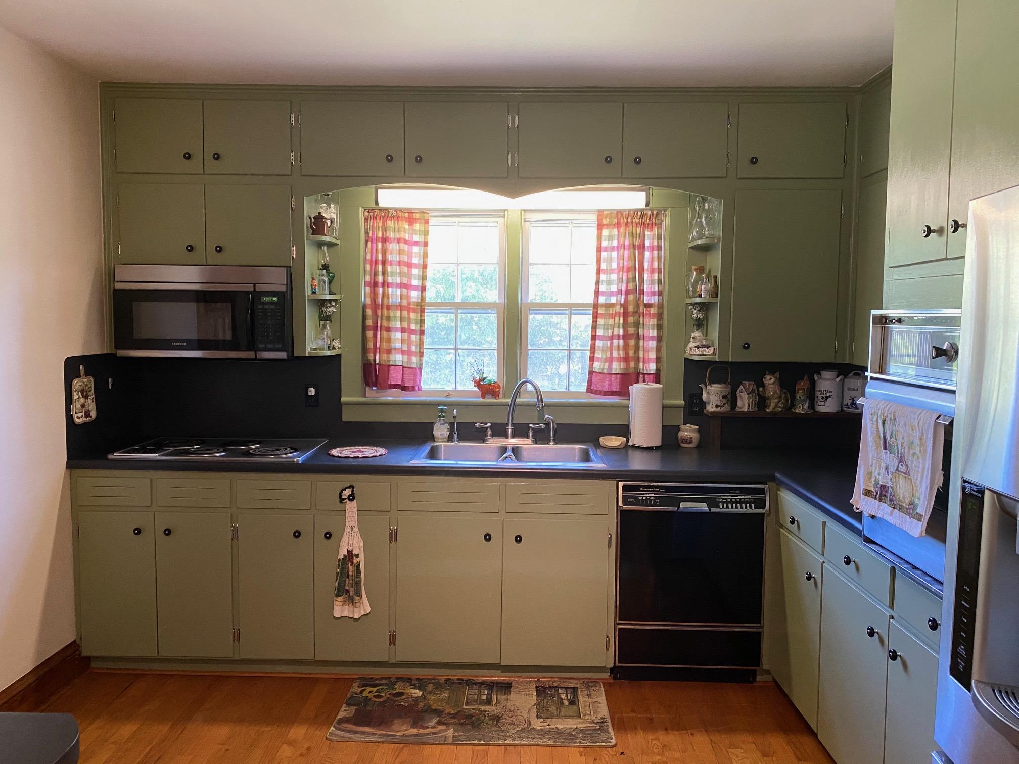 1336 George Malone Road Greeneville, TN 37745 - Photo 15 of 32 Castle Kitchen 3