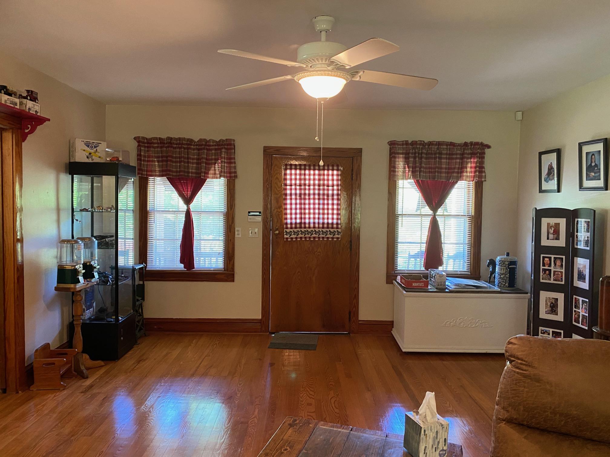 1336 George Malone Road Greeneville, TN 37745 - Photo 10 of 32 Castle Entry