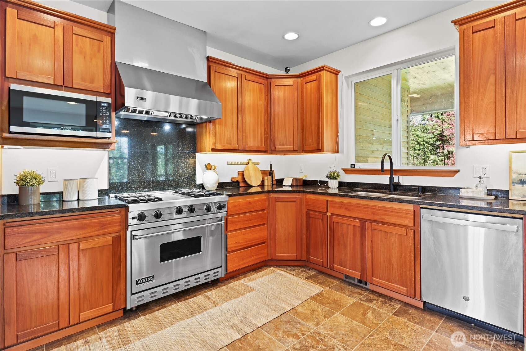 715 183rd Street Southeast Bothell, WA 98012 - Photo 12 of 28