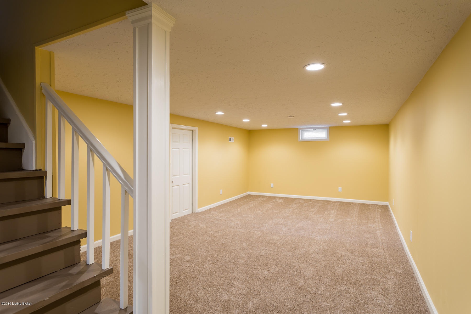 806 Farmingham Road Louisville, KY 40243 - Photo 34 of 43 806 Farmingham Rd