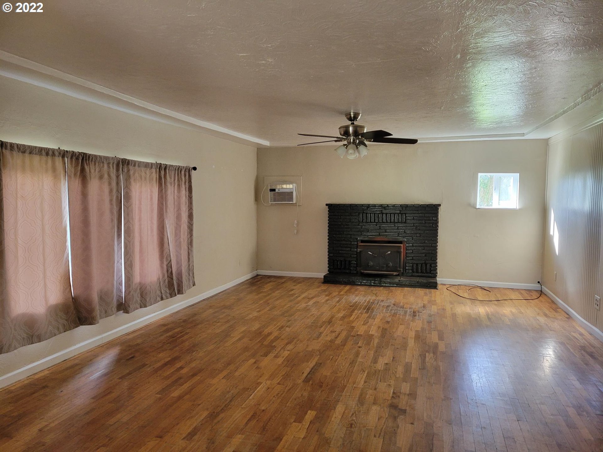 972 Richardson Road Myrtle Creek, OR 97457 - Photo 4 of 7 Gallery Image 4