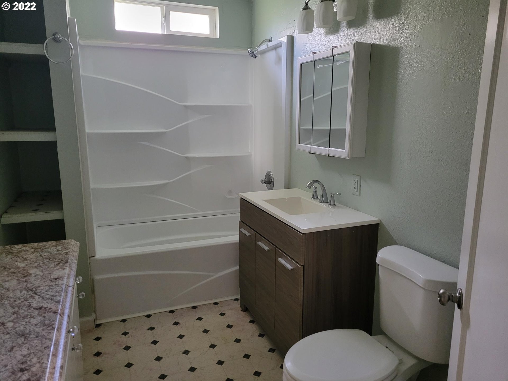 972 Richardson Road Myrtle Creek, OR 97457 - Photo 5 of 7 Gallery Image 5