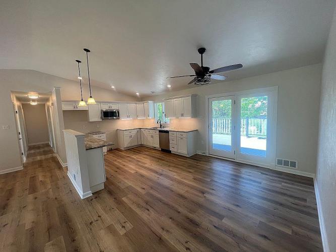 65 Windcrest Drive Cecil, PA 15321 - Photo 15 of 47