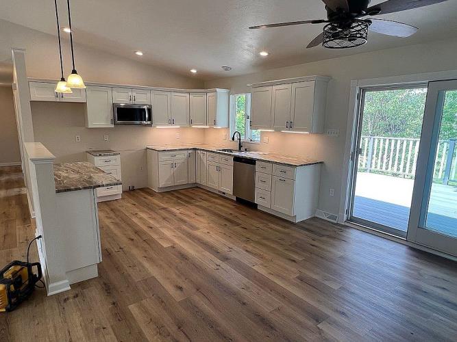 65 Windcrest Drive Cecil, PA 15321 - Photo 7 of 47