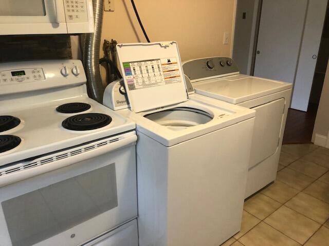 168 Woodbridge Road, Unit 7 York, ME 03909 - Photo 8 of 22 thumbnail_IMG_8062