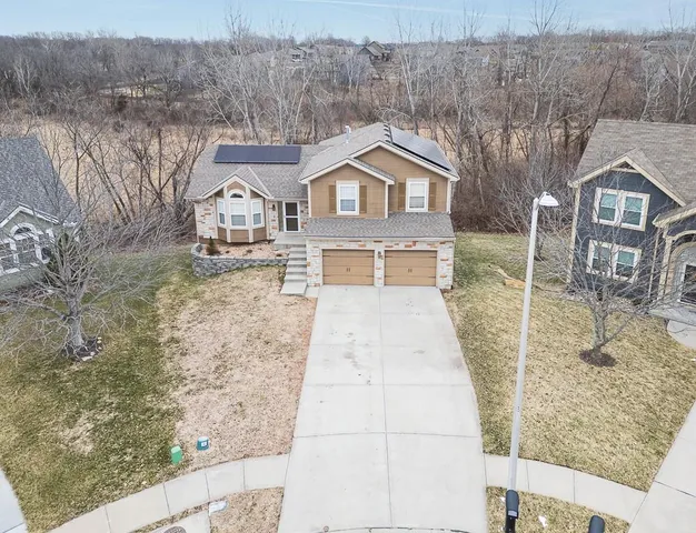 $435,000 | 11911 North Charlotte Street, Kansas City, MO 64155