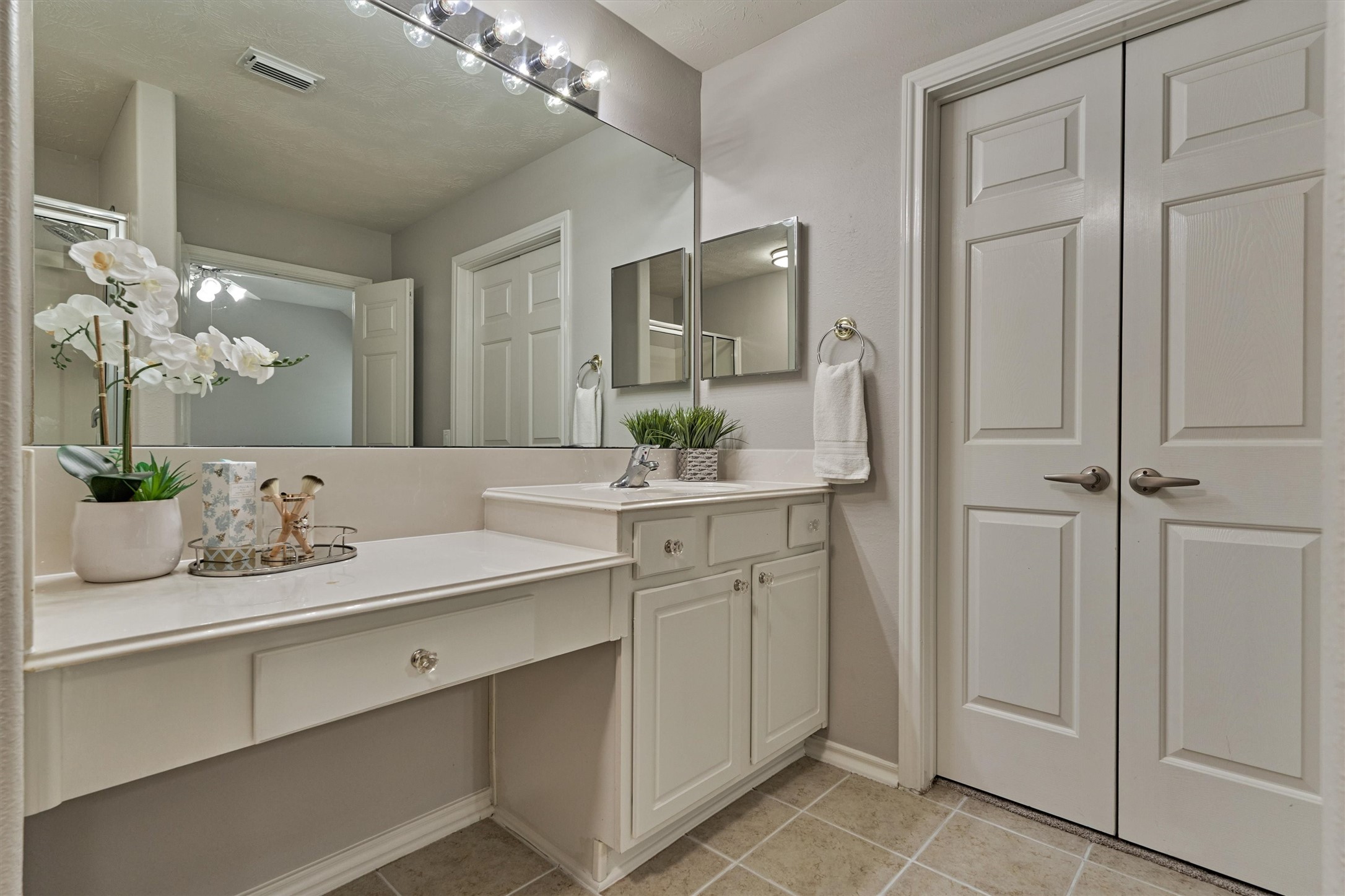 7 Greenwich Place Conroe, TX 77384 - Photo 14 of 28