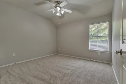 $250,000 | 7 Greenwich Place, Conroe, TX 77384