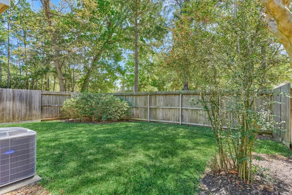 $250,000 | 7 Greenwich Place, Conroe, TX 77384