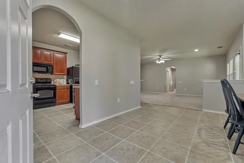 $250,000 | 7 Greenwich Place, Conroe, TX 77384