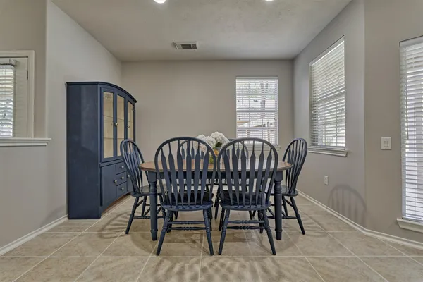 $250,000 | 7 Greenwich Place, Conroe, TX 77384