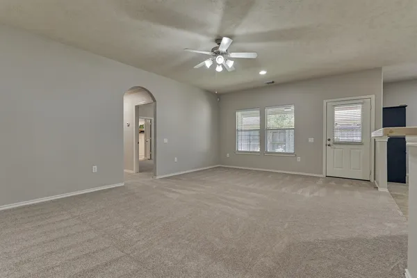 $250,000 | 7 Greenwich Place, Conroe, TX 77384