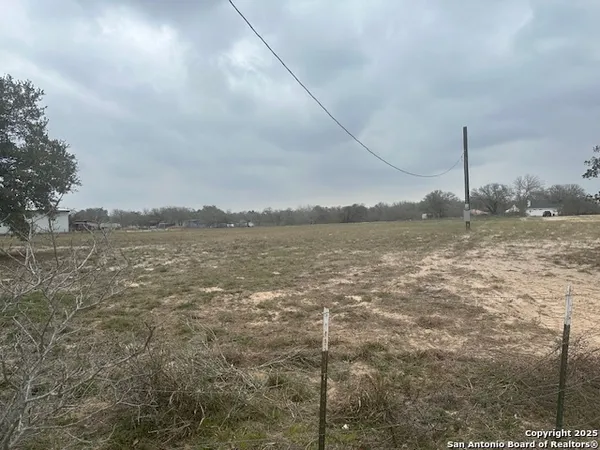 $79,500 | 3 Stevens Road, Von Ormy, TX 78073