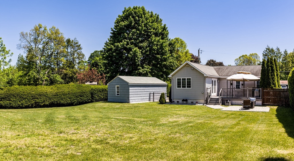 46 Rochford Circle Springfield, MA 01128 - Photo 3 of 29