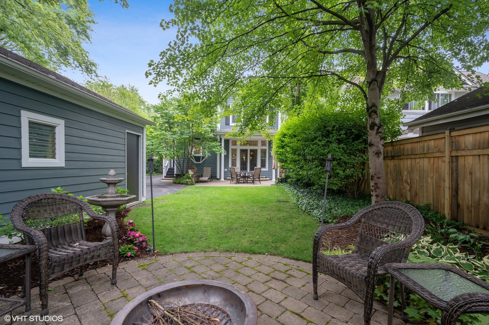 315 16th Street Wilmette, IL 60091 - Photo 12 of 31 a view of a patio with chair and table in the yard