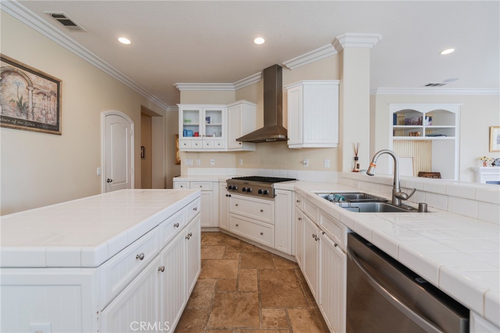 25326 Grandfir Court Corona, CA 92883 - Photo 13 of 44