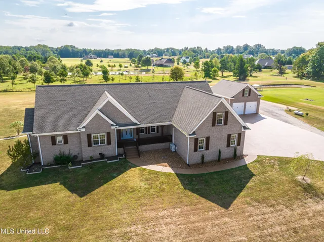 $910,000 | 1778 Sunset Farms Drive, Hernando, MS 38632