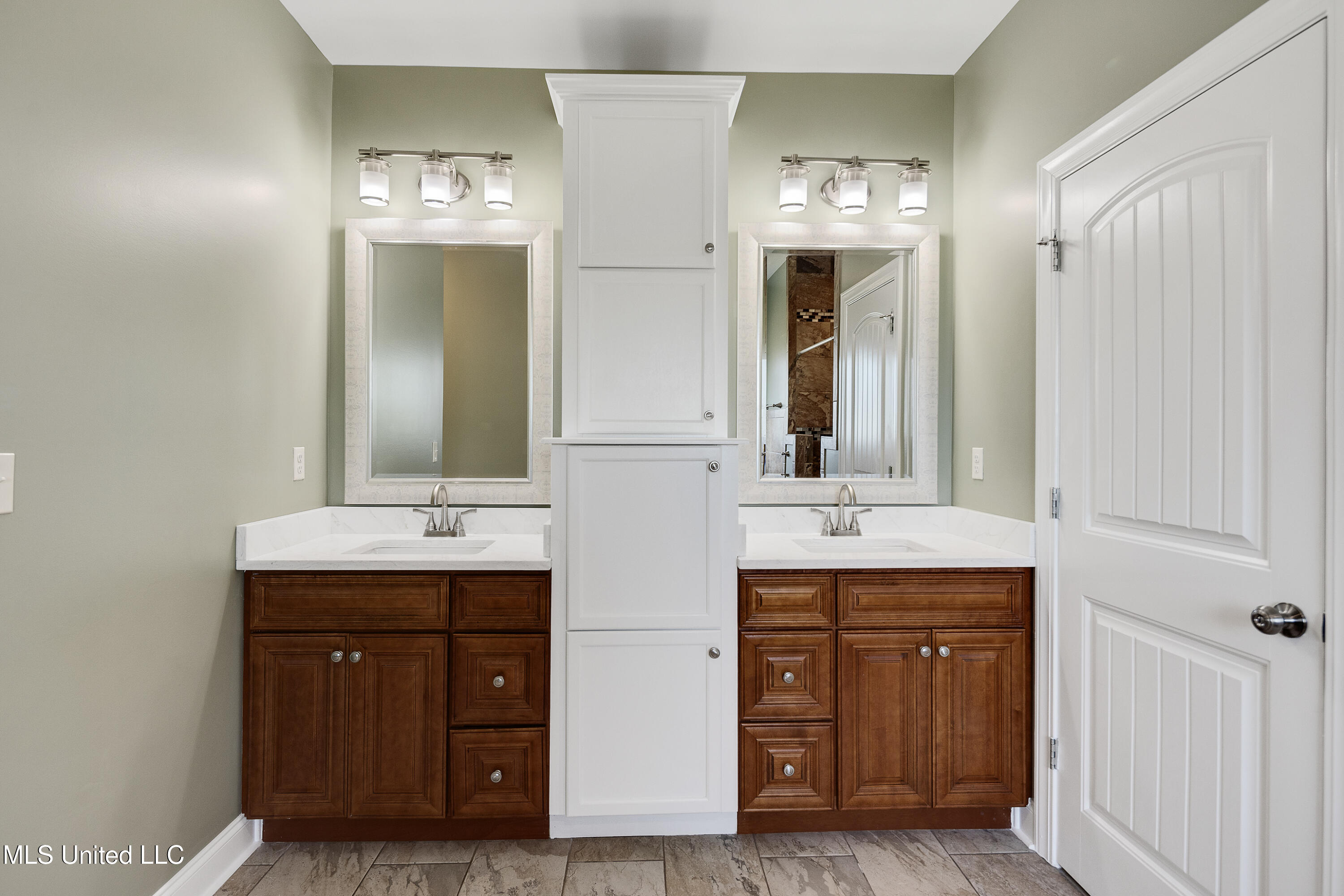 1778 Sunset Farms Drive Hernando, MS 38632 - Photo 22 of 64 *