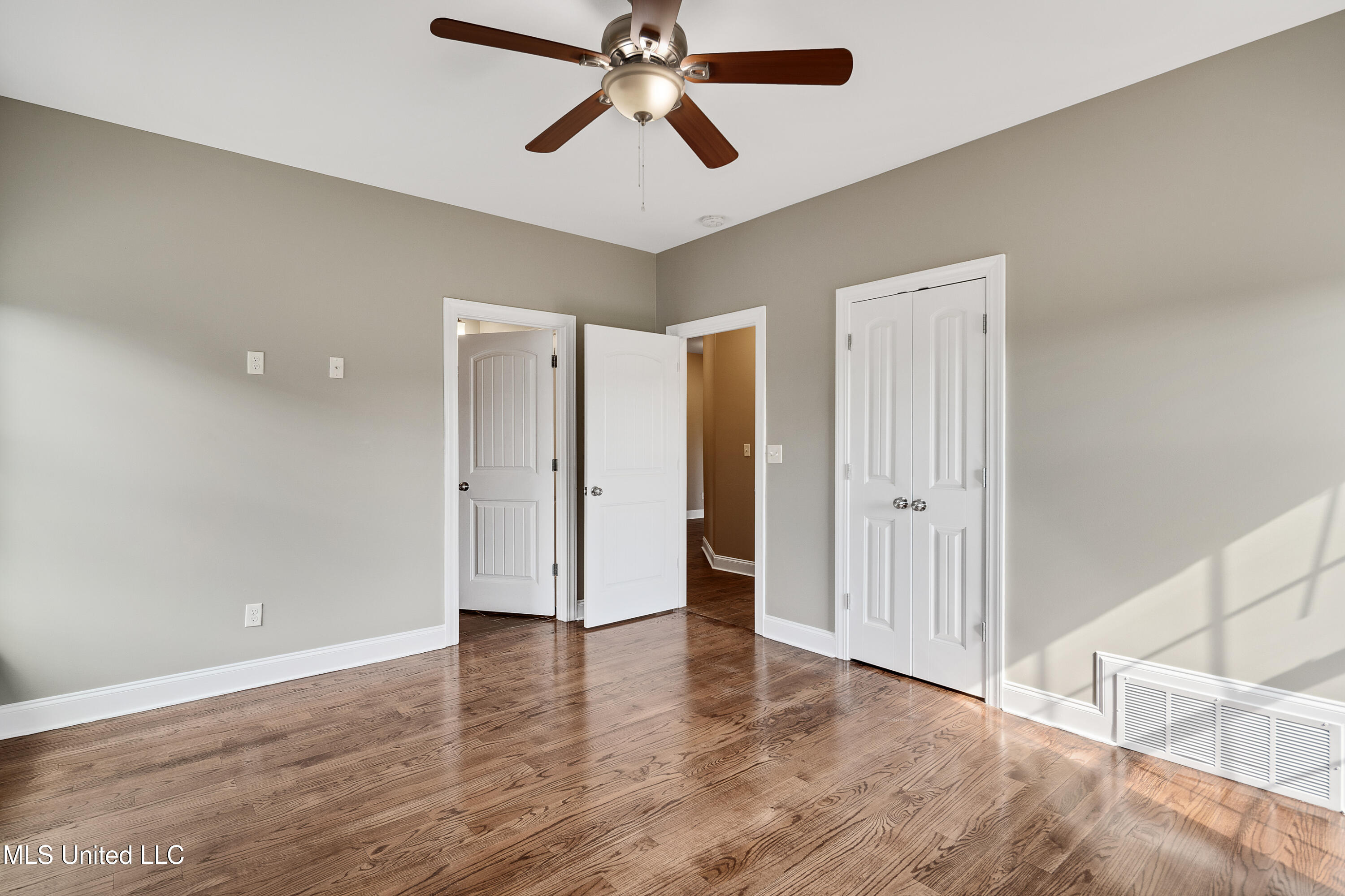 1778 Sunset Farms Drive Hernando, MS 38632 - Photo 24 of 64 second en suite bedroom