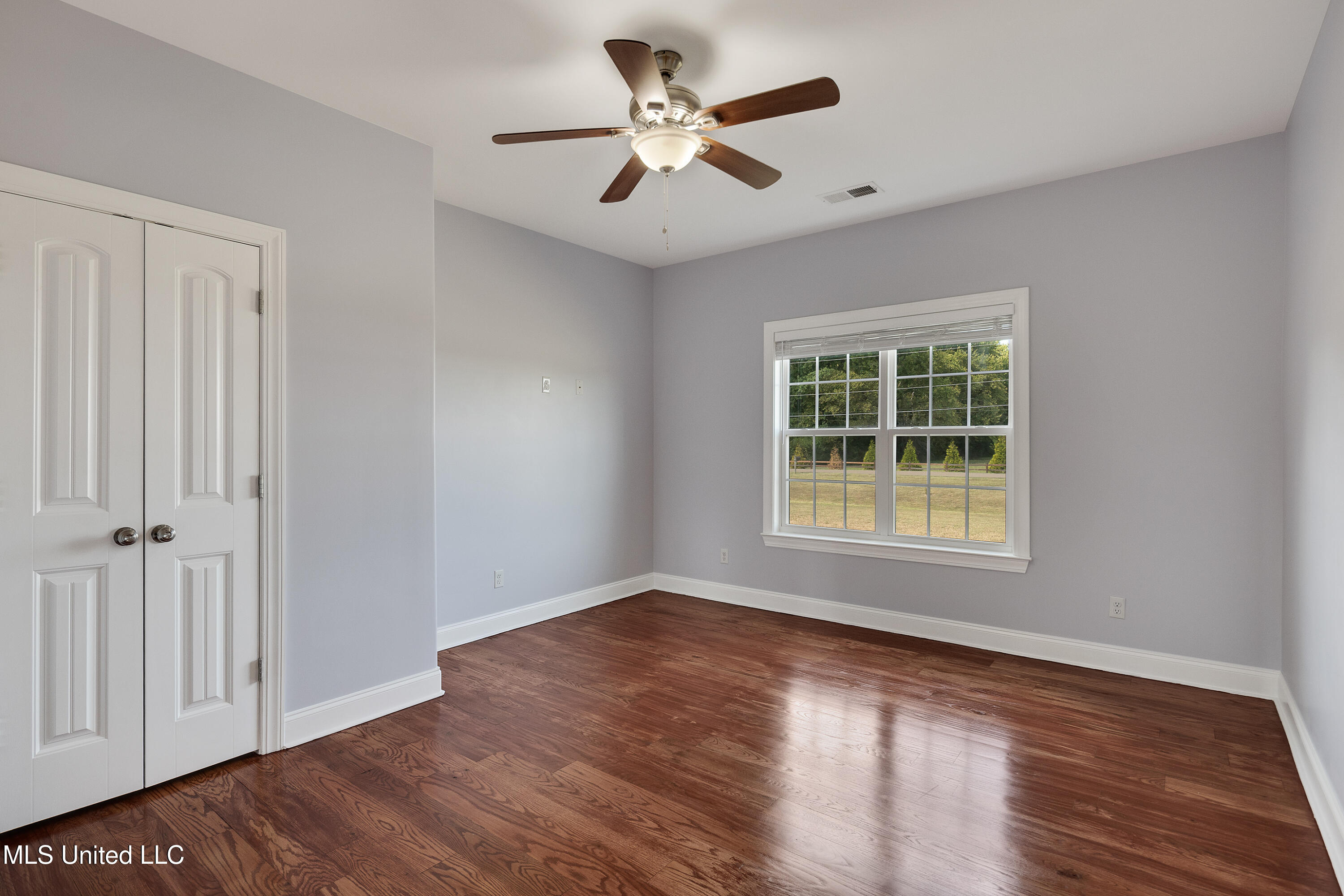 1778 Sunset Farms Drive Hernando, MS 38632 - Photo 30 of 64 Fourth bedroom w/ walk-in Closet