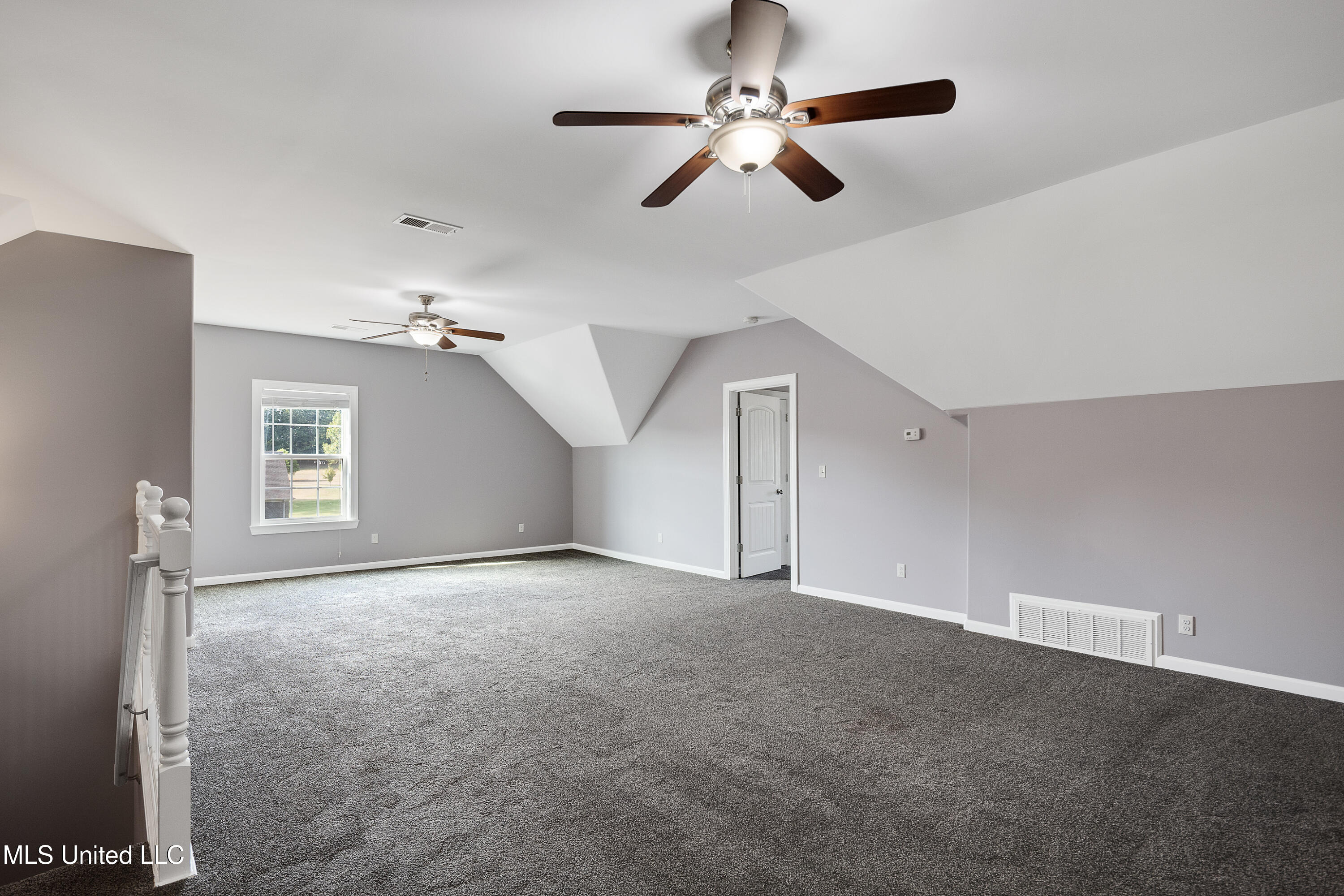 1778 Sunset Farms Drive Hernando, MS 38632 - Photo 34 of 64 Other side ideal for game room