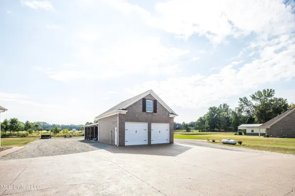 $899,990 | 1778 Sunset Farms Drive, Hernando, MS 38632
