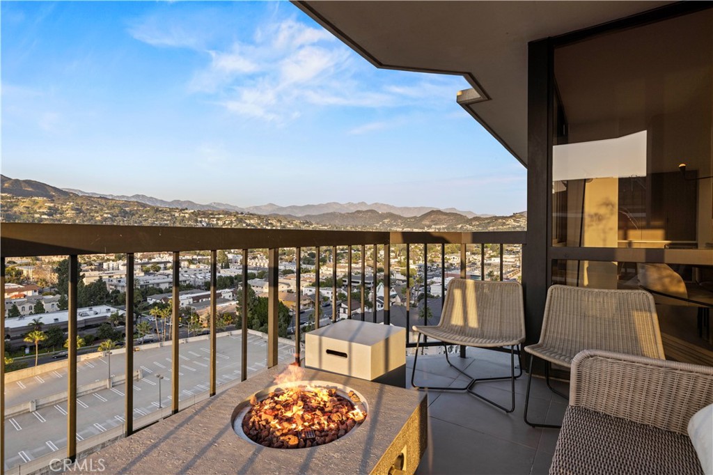 222 Monterey Road, Unit 1402 Glendale, CA 91206 - Photo 16 of 51