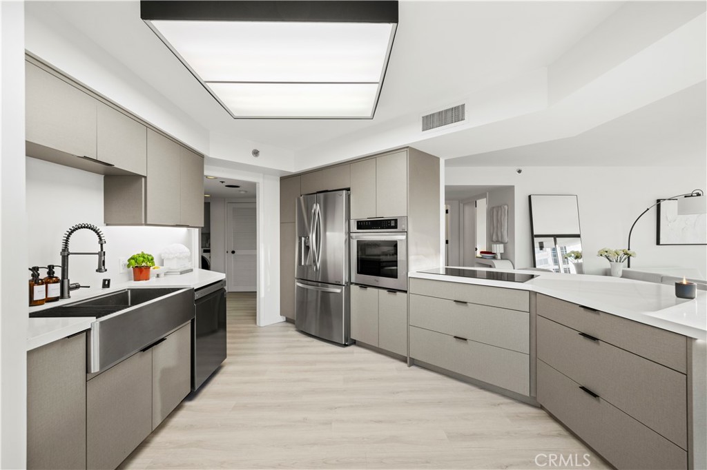 222 Monterey Road, Unit 1402 Glendale, CA 91206 - Photo 3 of 51