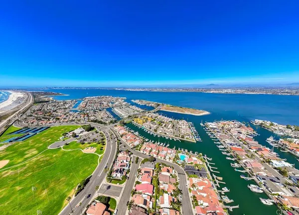 $1,660,000 | 85 Kingston Court South, Coronado, CA 92118