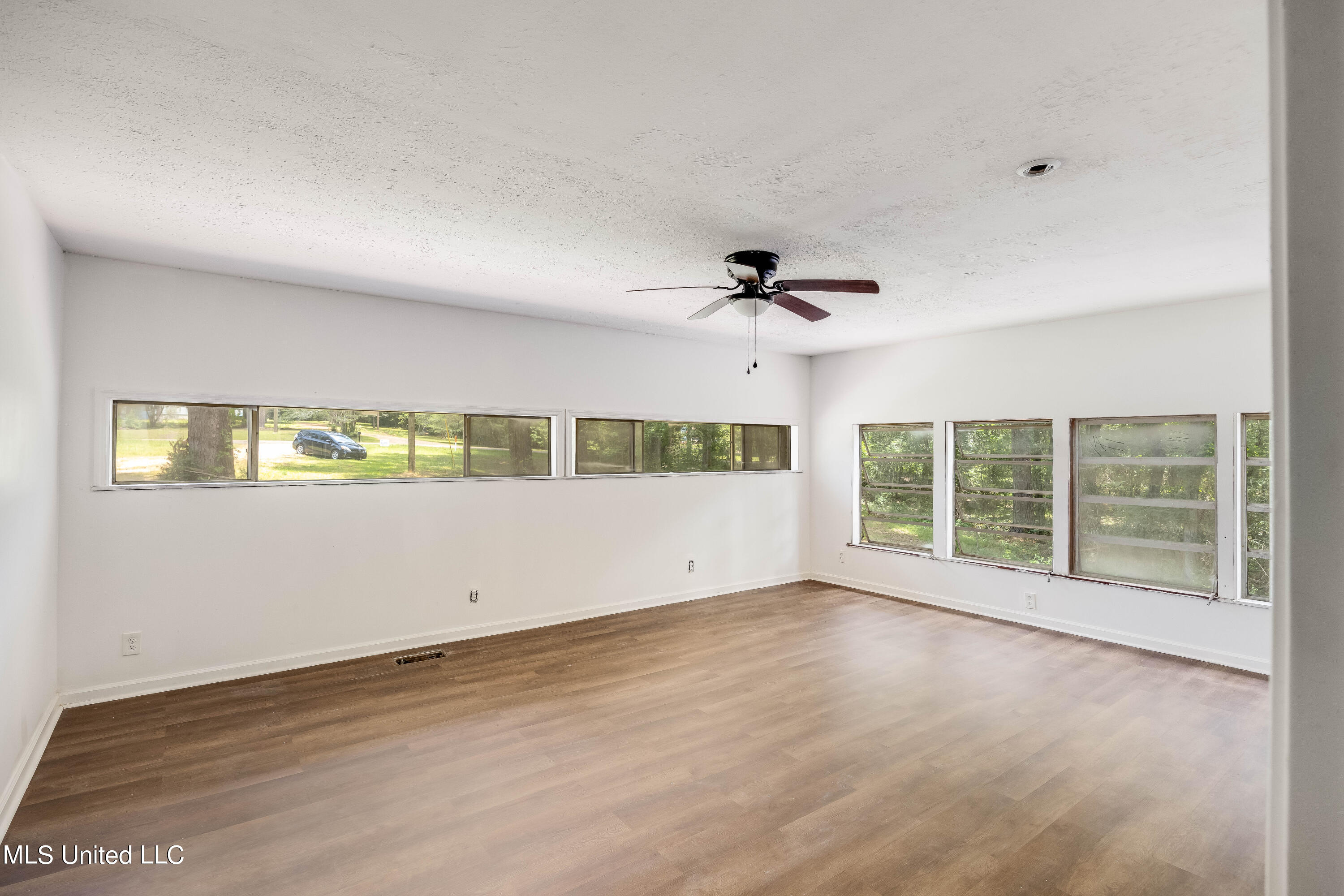 113 Lakeshore Road Jackson, MS 39212 - Photo 8 of 15 113 Lakeshore-14