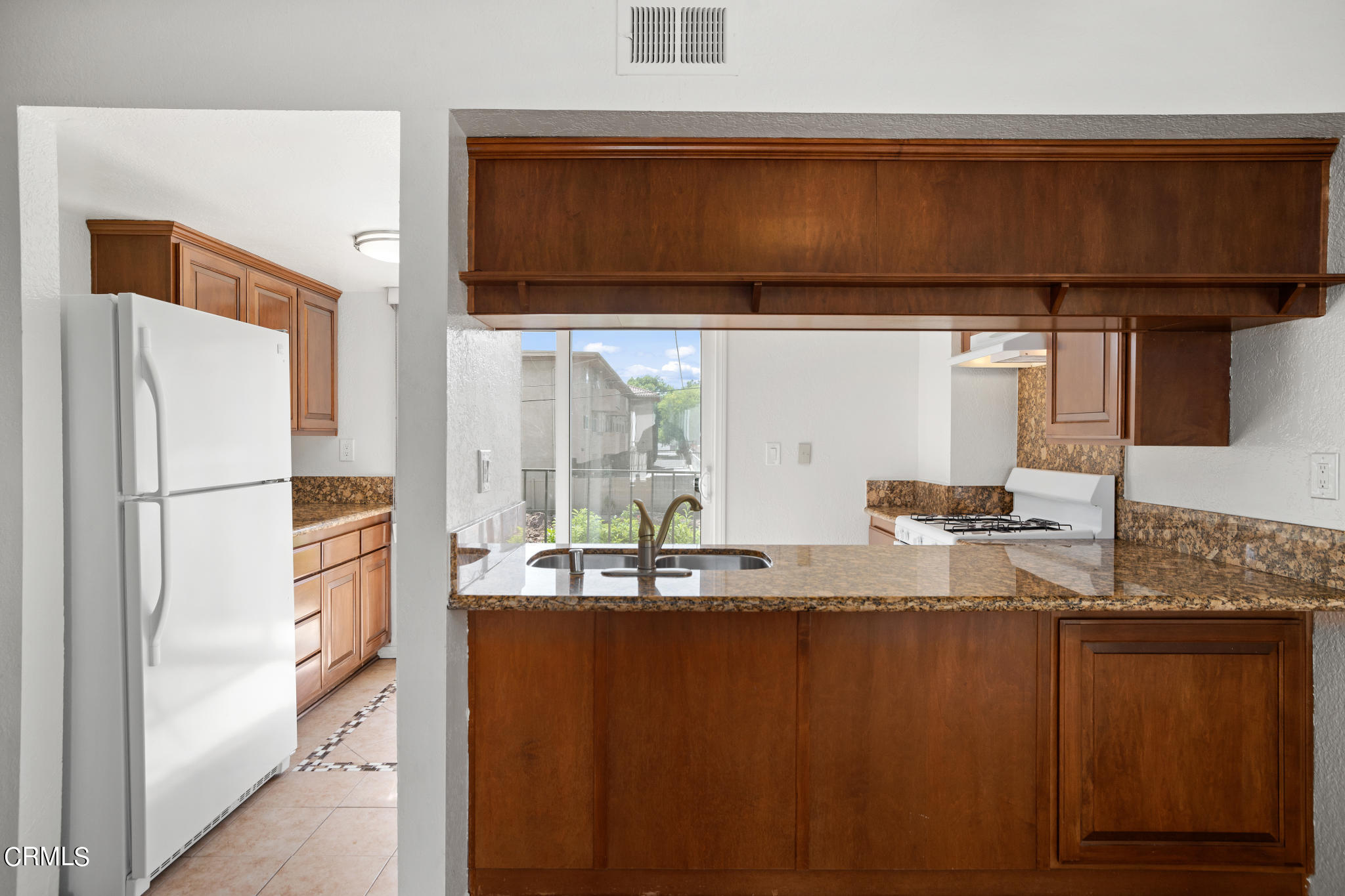 2429 Oswego Street, Unit D Pasadena, CA 91107 - Photo 8 of 19 2429 Oswego Street _D_9