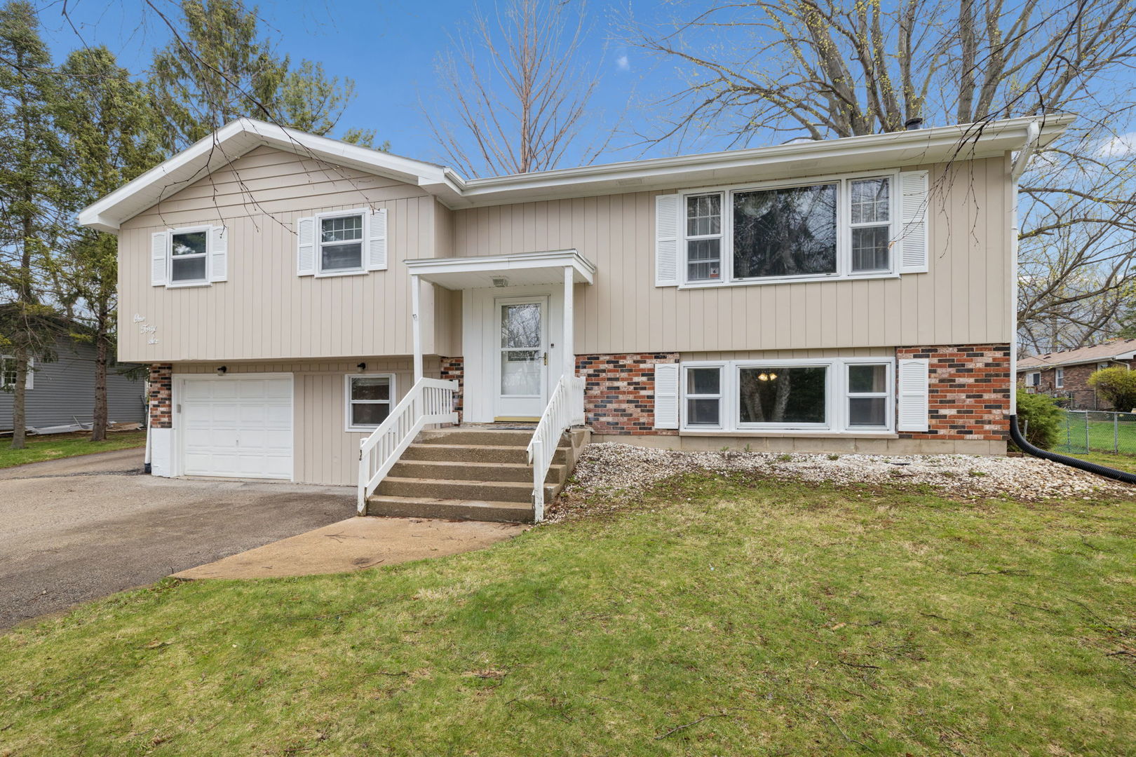 146 South Anderson Road New Lenox, IL 60451 - Photo 1 of 25