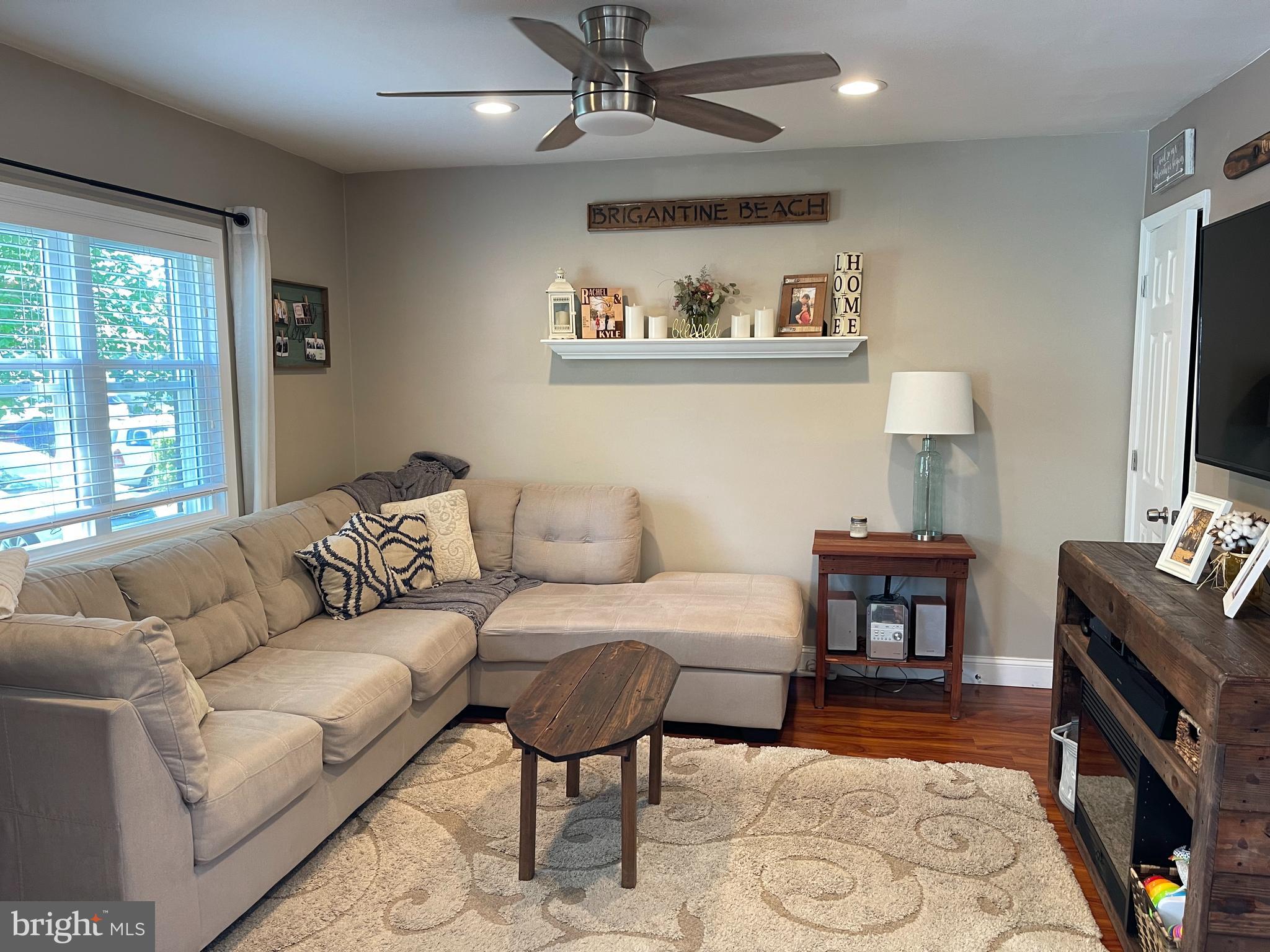 214 Madison Road Willow Grove, PA 19090 - Photo 3 of 14 Living room with recess light