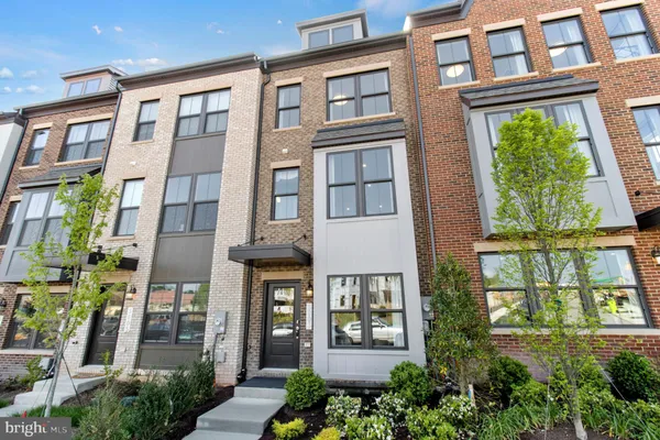 $549,990 | 3414 Chester Alley, Hyattsville, MD 20782