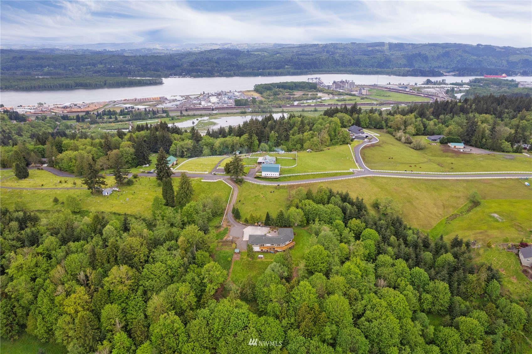 349 Cemetery Road Kalama, WA 98625 - Photo 4 of 39 Gallery Image 4