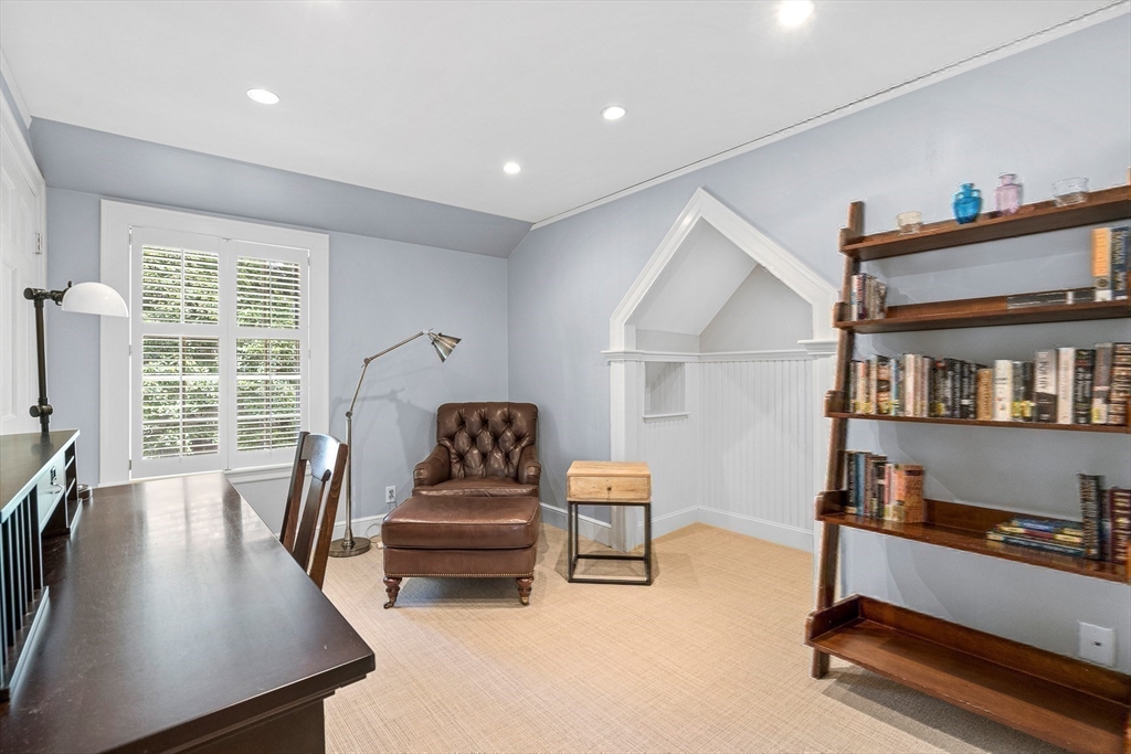 200 Cliff Road Wellesley, MA 02481 - Photo 33 of 41