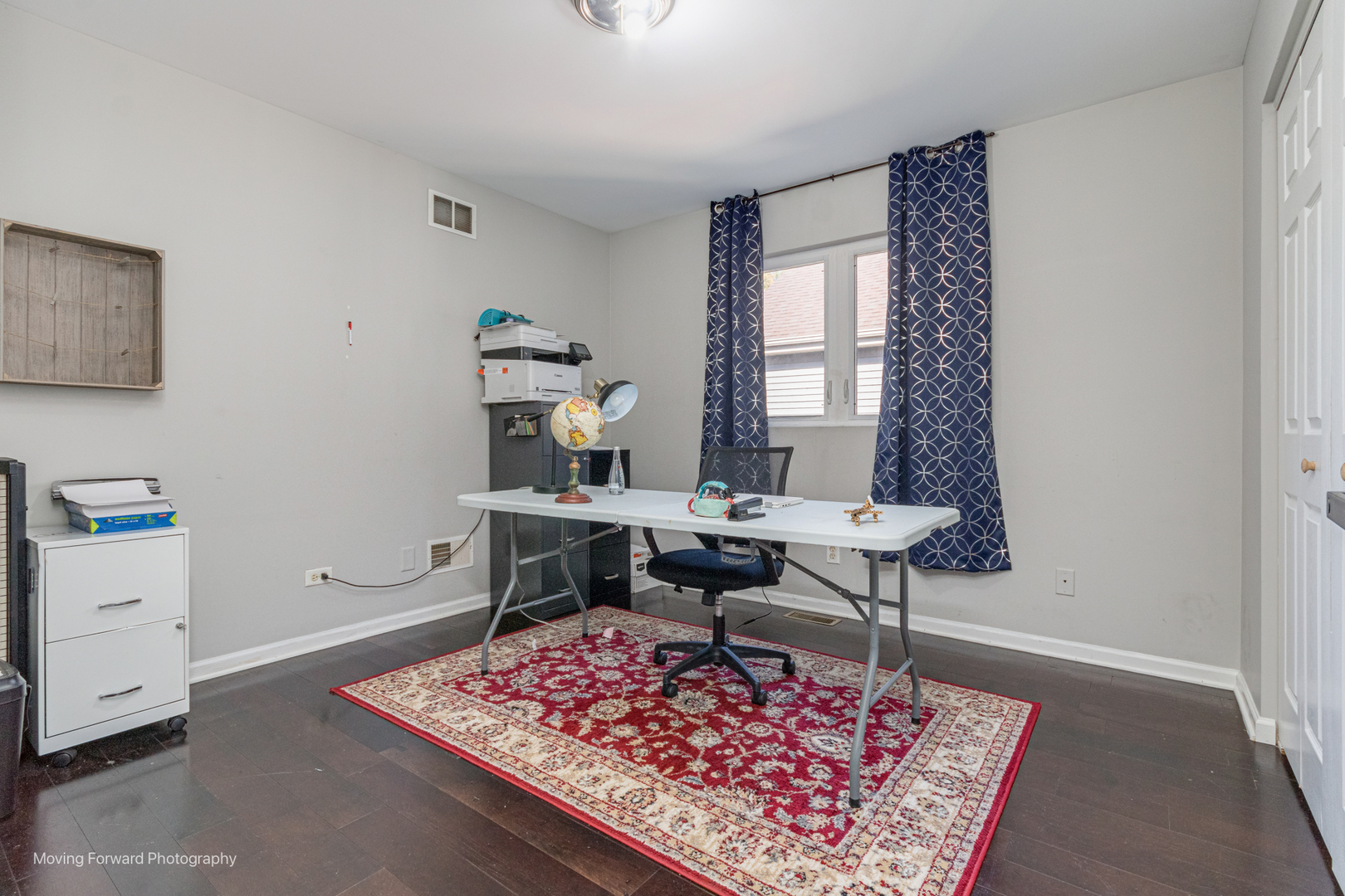 16023 Trumbull Avenue Markham, IL 60428 - Photo 27 of 36 a view of a workspace with furniture