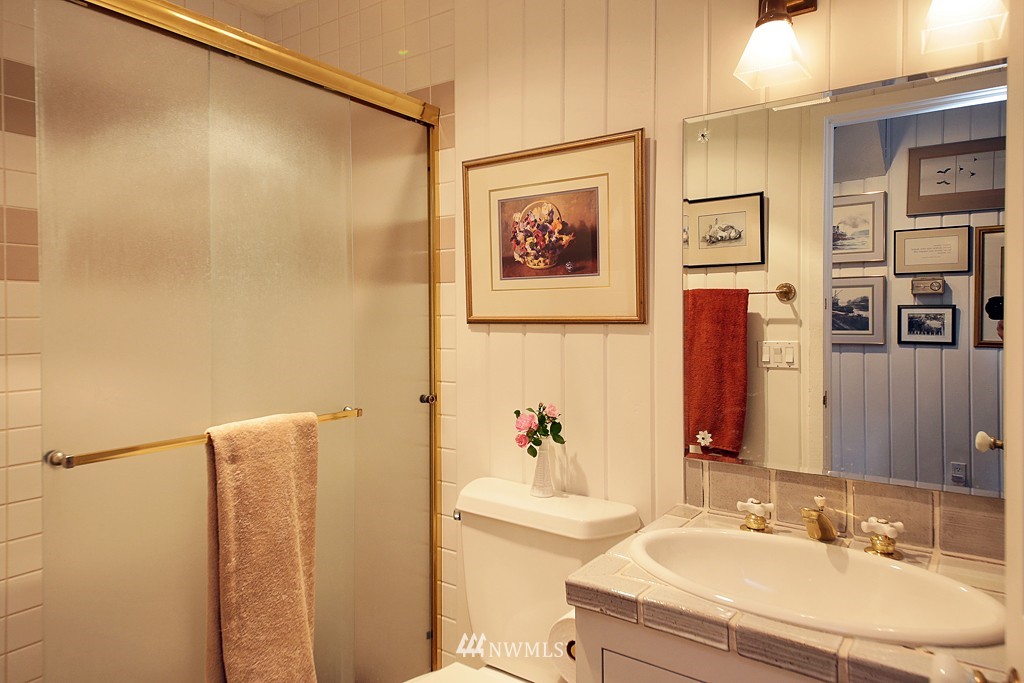 6831 Jim John Road Clinton, WA 98236 - Photo 23 of 24 Gallery Image 23