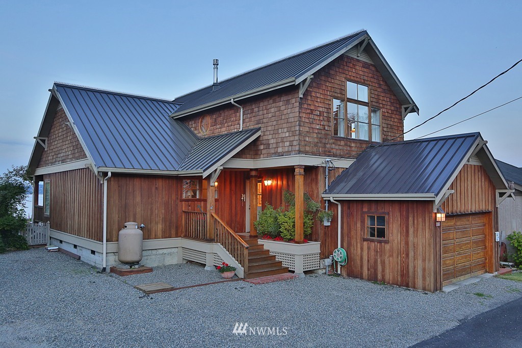 6831 Jim John Road Clinton, WA 98236 - Photo 9 of 24 Gallery Image 9