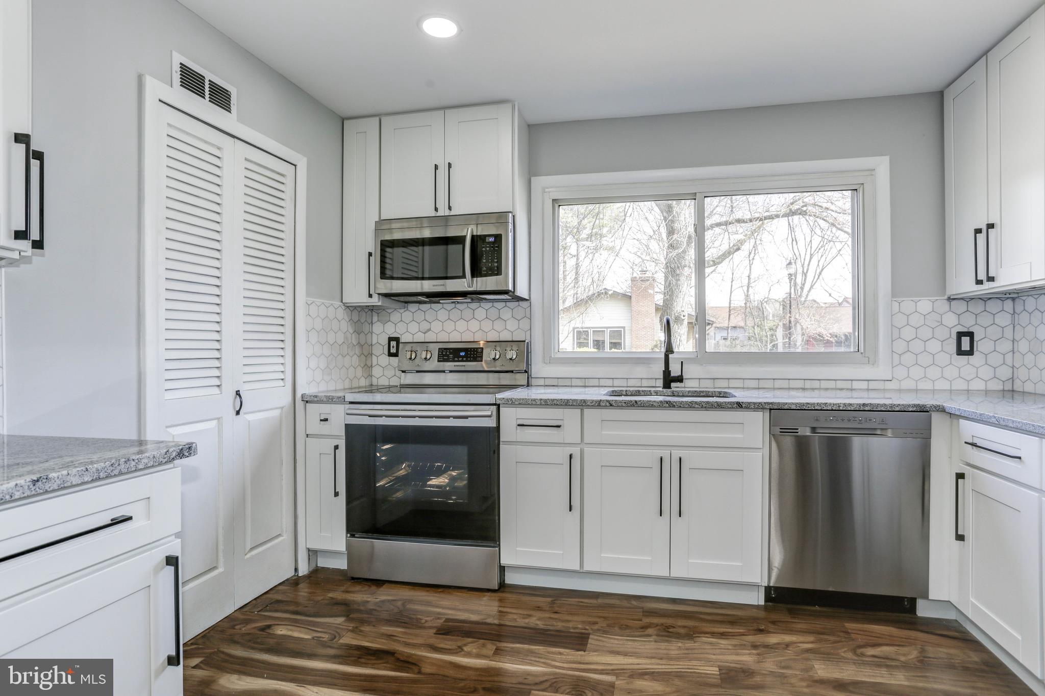 40 Thrush Road Sterling, VA 20164 - Photo 7 of 50 Gallery Image 7