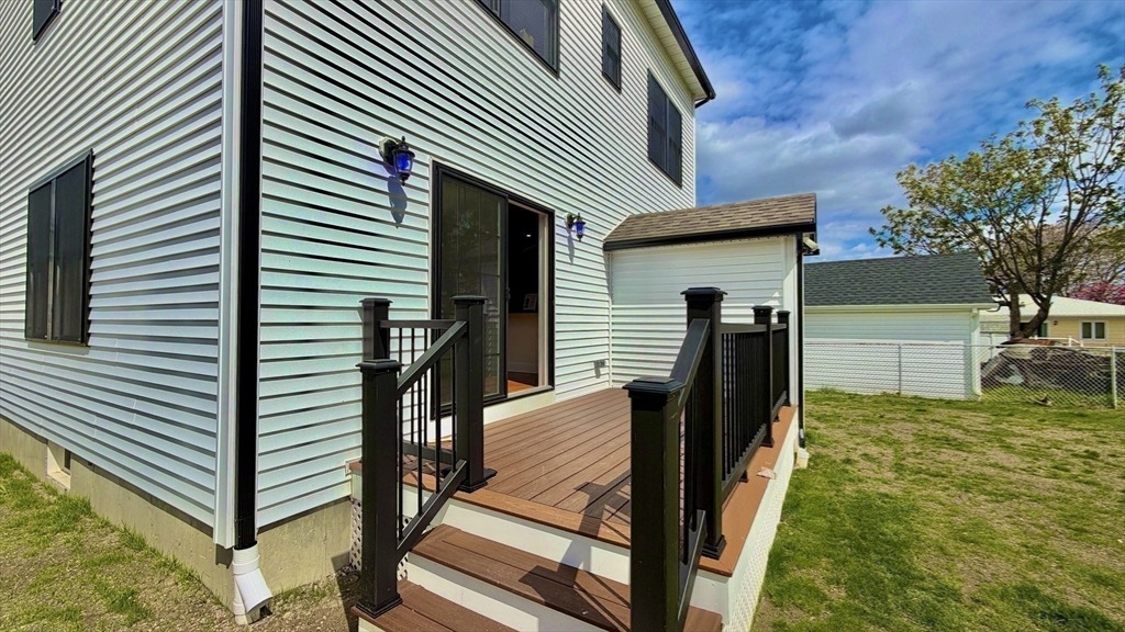 310 King Street Fall River, MA 02724 - Photo 17 of 20