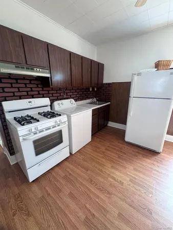 $1,850 | 106 South Avenue, Poughkeepsie, NY 12601
