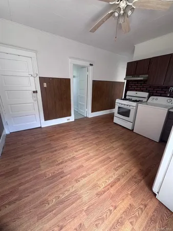 $1,850 | 106 South Avenue, Poughkeepsie, NY 12601