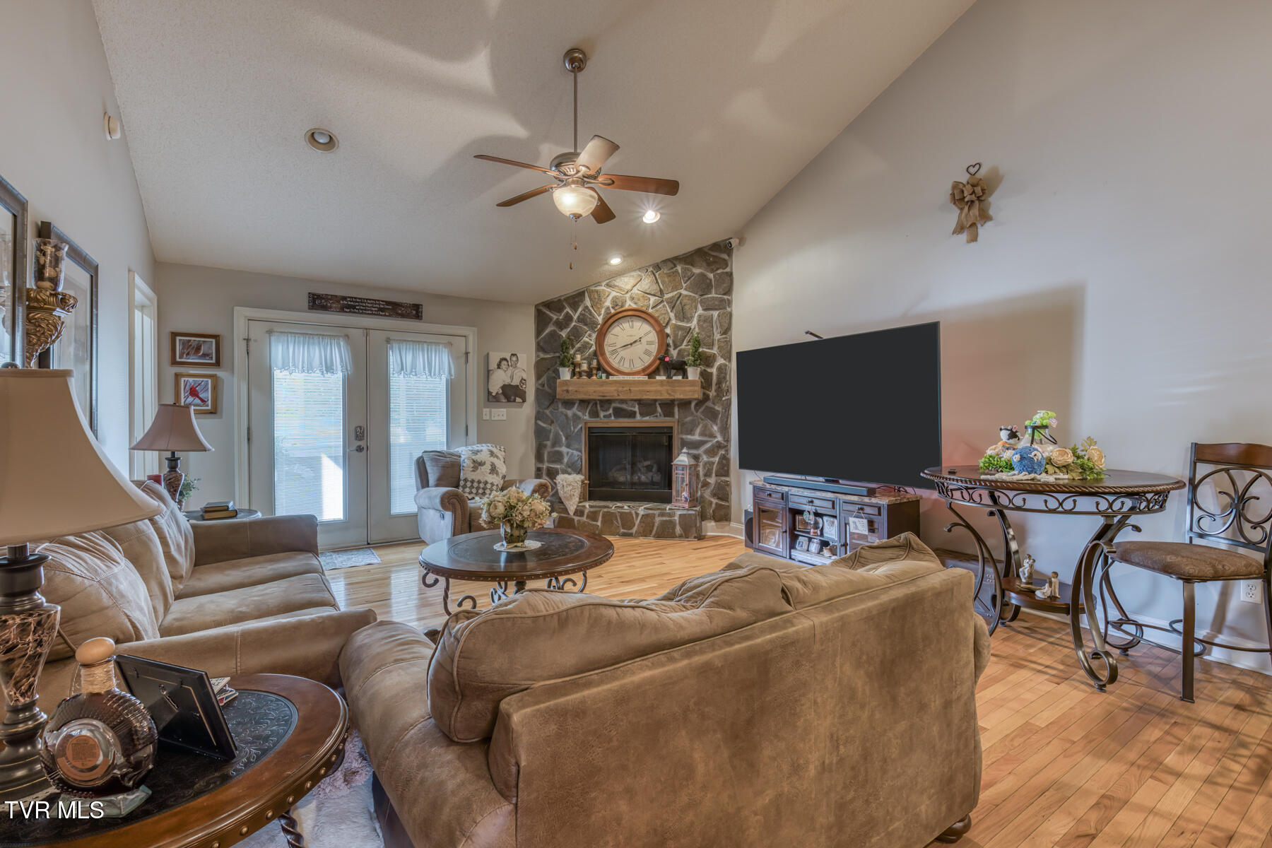 18486 Spoon Gap Road Abingdon, VA 24211 - Photo 5 of 28 18486 Spoon Gap Rd-5