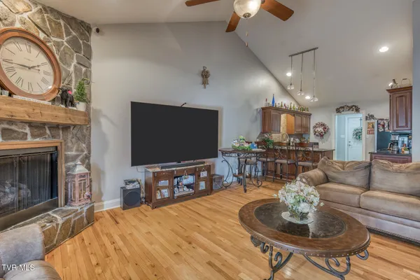 $242,500 | 18486 Spoon Gap Road, Abingdon, VA 24211