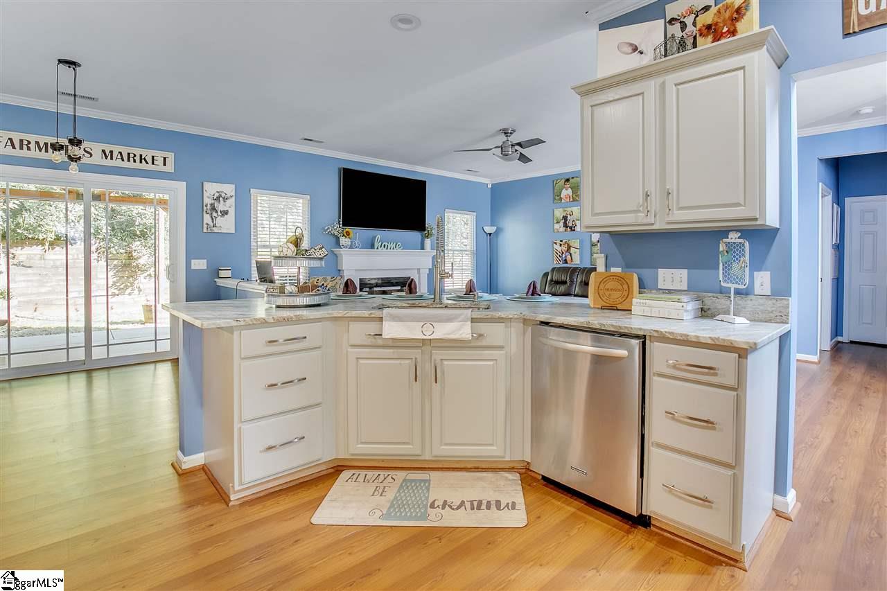 195 Timberleaf Drive Duncan, SC 29334 - Photo 7 of 24 Gallery Image 7