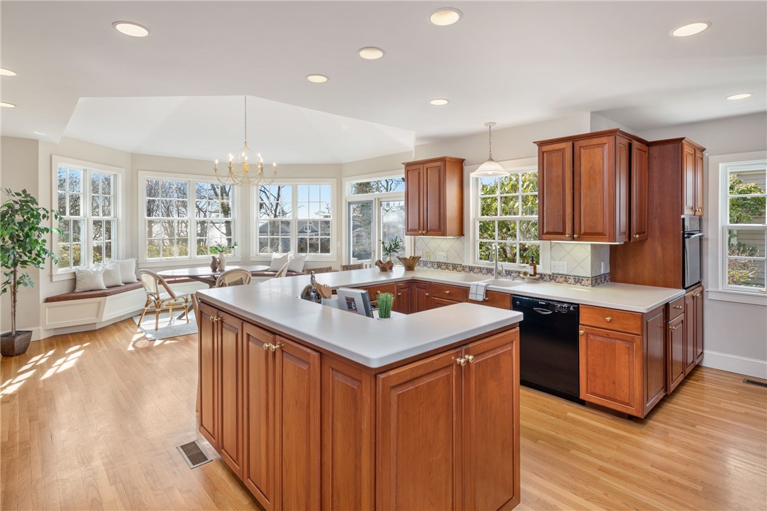 139 Nayatt Road Barrington, RI 02806 - Photo 13 of 49