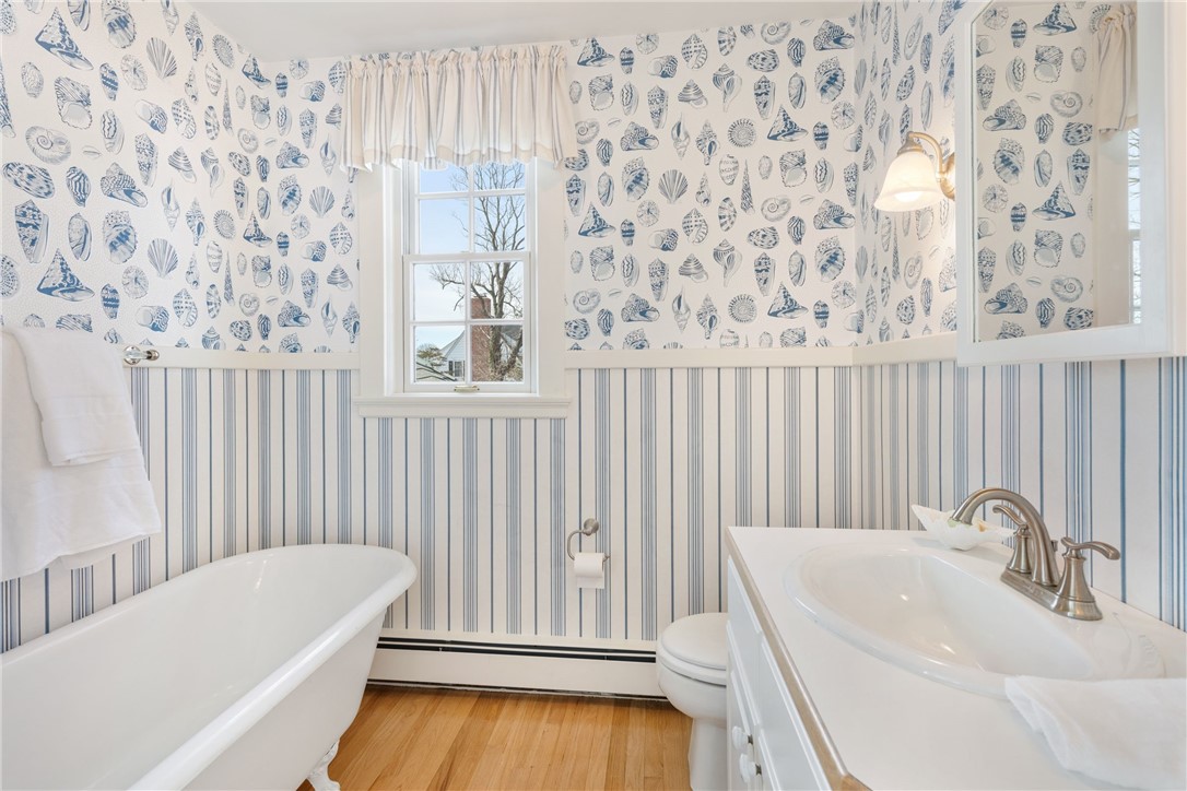 139 Nayatt Road Barrington, RI 02806 - Photo 28 of 49 En-suite bath for bedroom 2