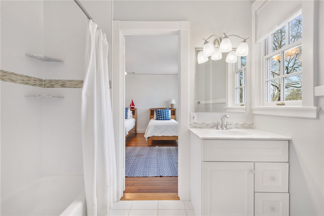 139 Nayatt Road Barrington, RI 02806 - Photo 30 of 49 Jack and Jill Bath for bedrooms 3&4