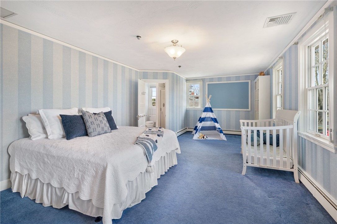 139 Nayatt Road Barrington, RI 02806 - Photo 32 of 49 Large bedroom 5